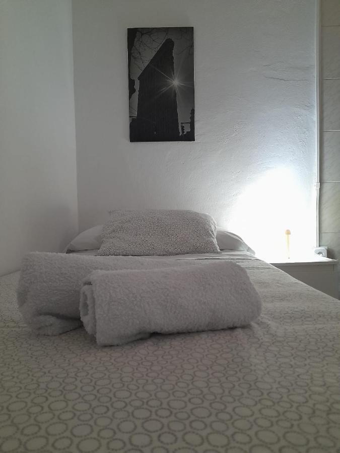 Pension Hidalgo 2 Utrera Extérieur photo