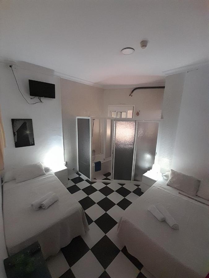 Pension Hidalgo 2 Utrera Extérieur photo