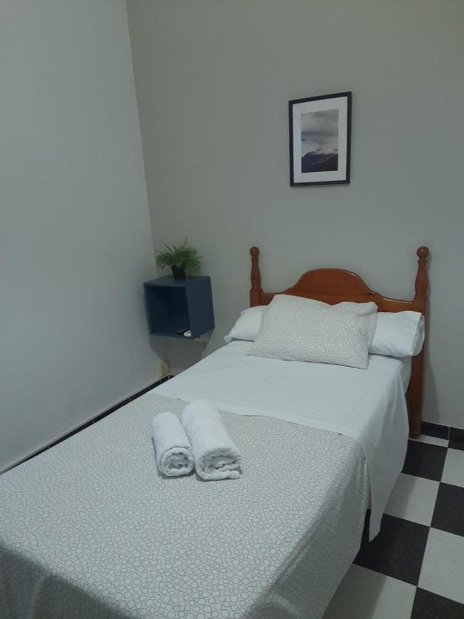Pension Hidalgo 2 Utrera Extérieur photo
